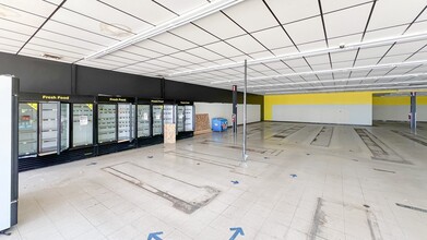 1925-2141 S Main St, Morton, IL for lease Interior Photo- Image 2 of 5