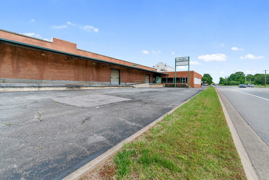 4000 Memorial Blvd, Springfield, TN for sale - Building Photo - Image 1 of 39