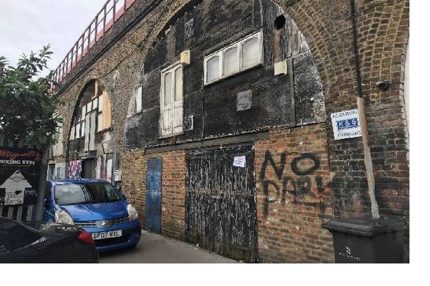 Ridgeway Rd, London for sale Primary Photo- Image 1 of 1