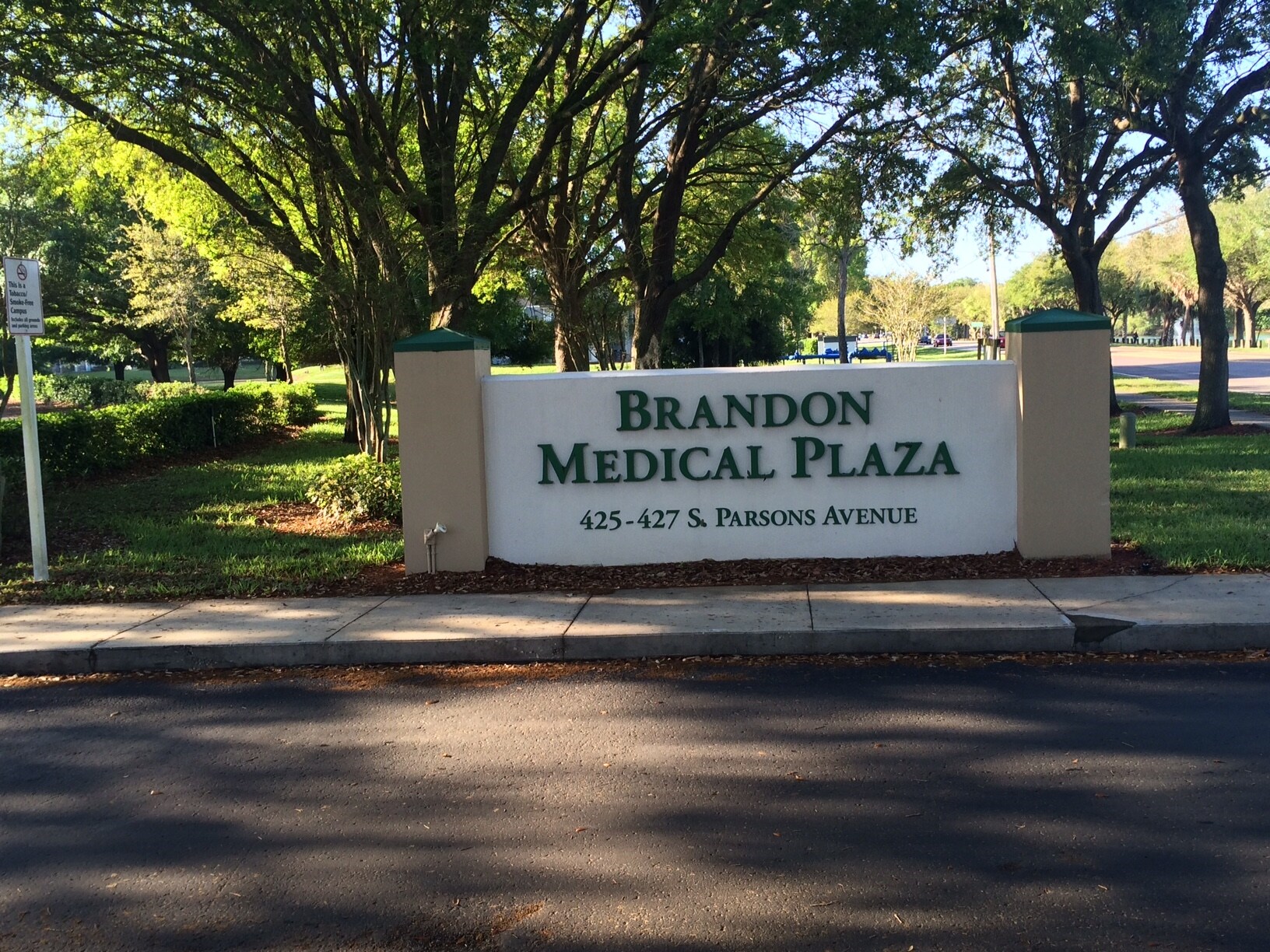 425427 S Parsons Ave, Brandon, FL 33511 Brandon Medical Plaza