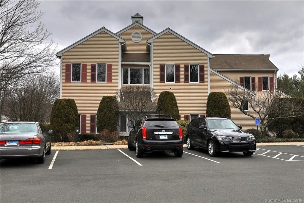 324 Elm St, Monroe, CT 06468