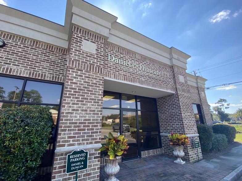 9-27 Chatham Ctr S, Savannah, GA for lease - Building Photo - Image 1 of 6