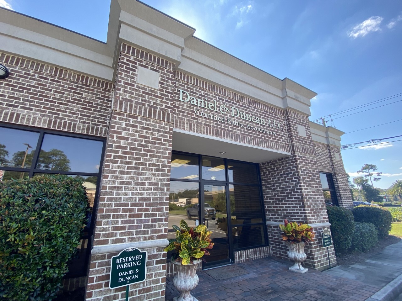 9-27 Chatham Ctr S, Savannah, GA for lease Building Photo- Image 1 of 7