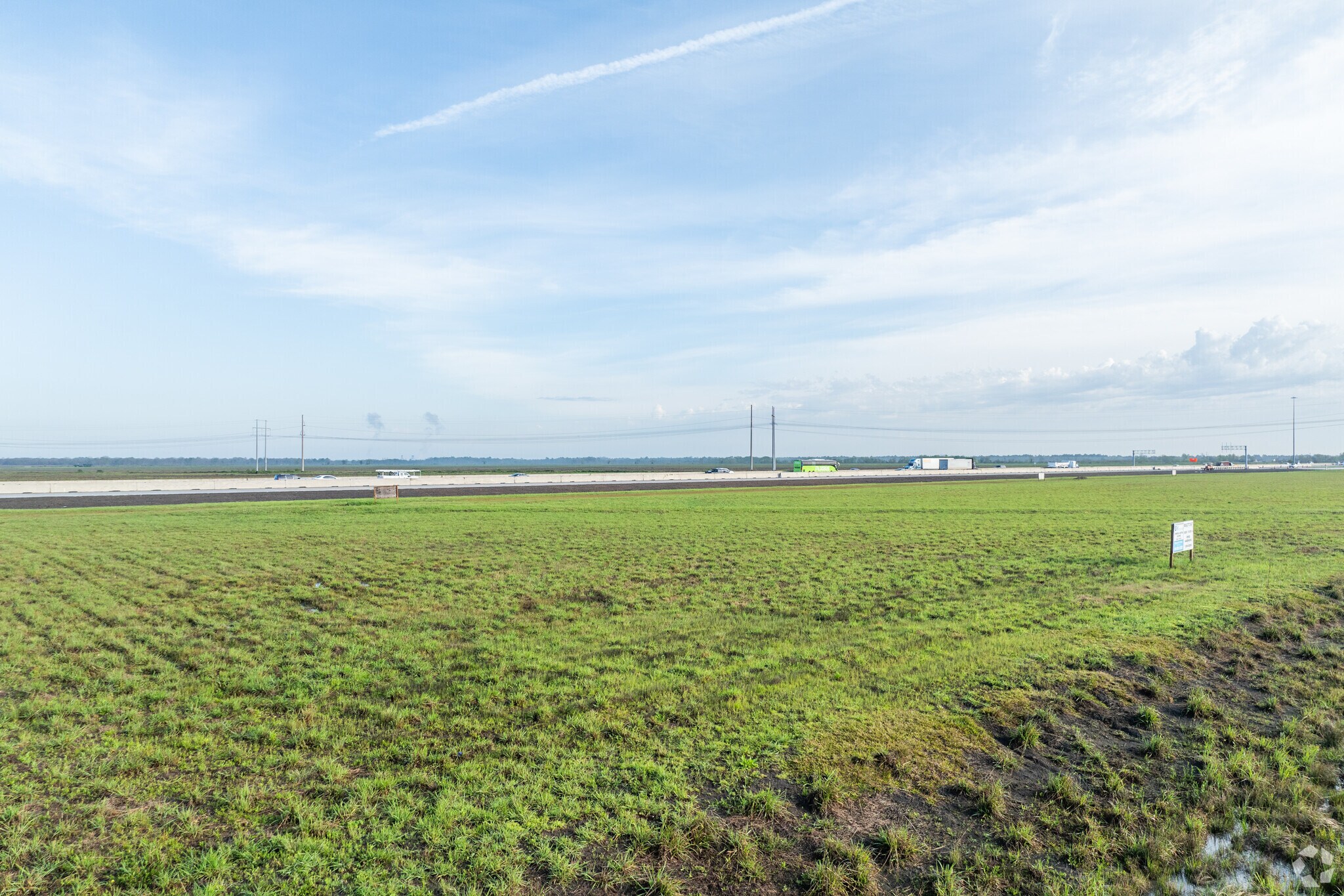 8590 Industrial Parkway, Beaumont, TX for lease Primary Photo- Image 1 of 2