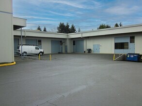 9120-9150 SW Pioneer Ct, Wilsonville, OR for lease Building Photo- Image 2 of 3