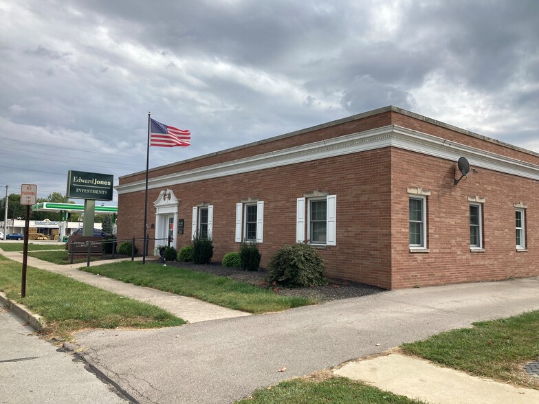 2101 E 8th St, Anderson, IN for sale - Building Photo - Image 2 of 16