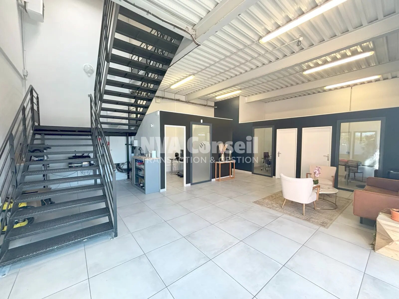 Retail in Herblay-sur-Seine for lease Interior Photo- Image 1 of 11