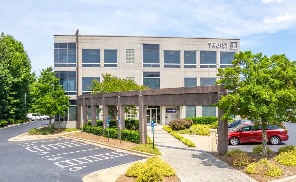 1530 N Gregson St, Durham, NC for lease - Building Photo - Image 3 of 12