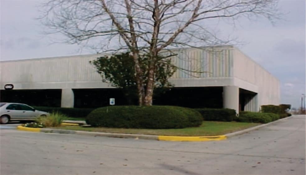 1000 Riverbend Blvd, Saint Rose, LA for lease - Building Photo - Image 3 of 6