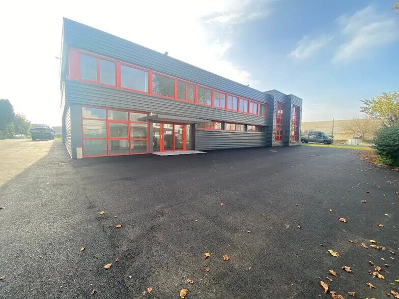 Flex in for lease - Building Photo - Image 1 of 13