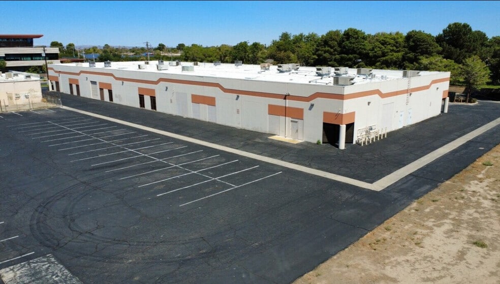 340 E Avenue I, Lancaster, CA for sale - Building Photo - Image 2 of 10