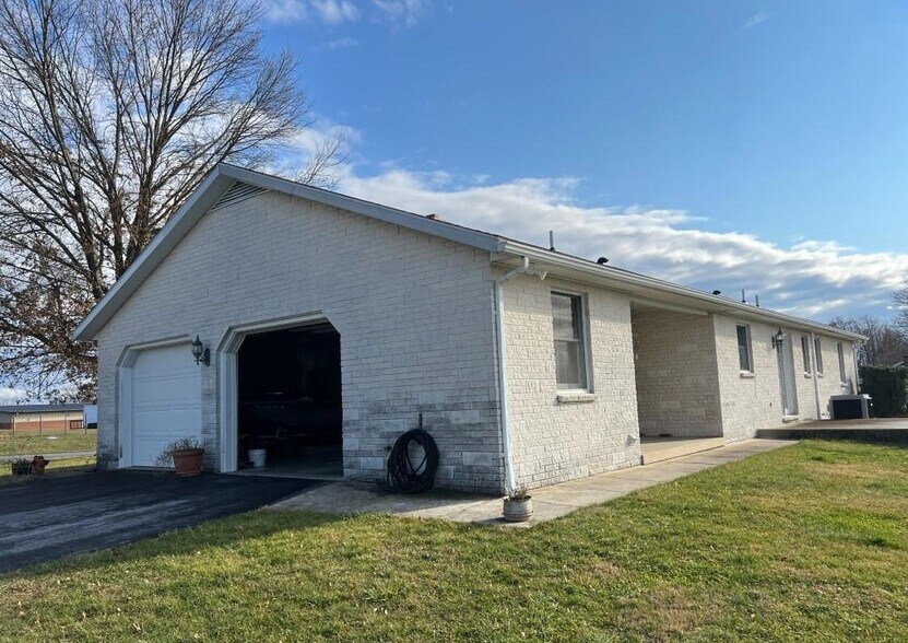 12328 Big Spring Rd, Clear Spring, MD 21722