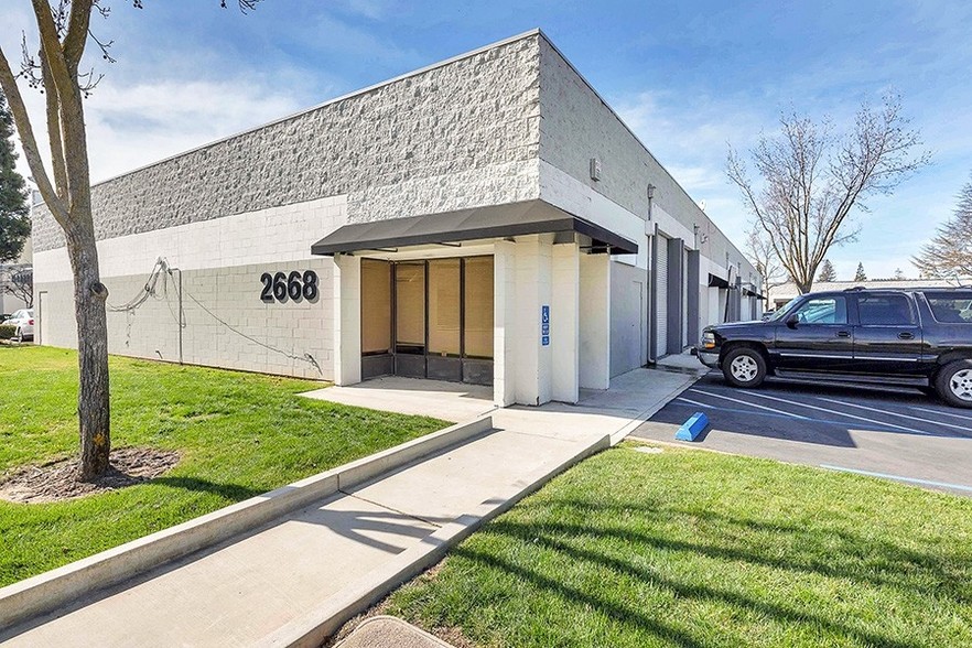 2660-2668 Mercantile Dr, Rancho Cordova, CA for lease - Primary Photo - Image 1 of 3