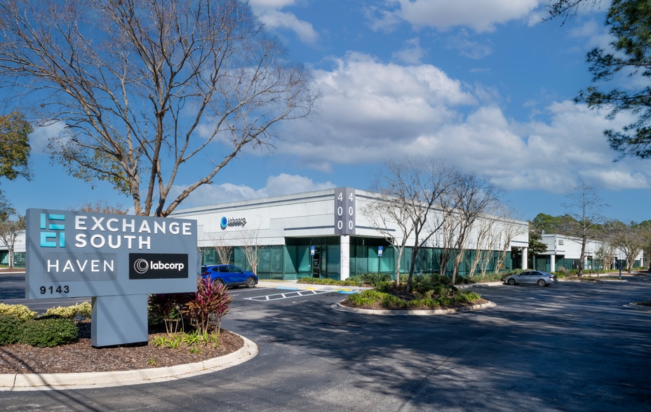 9143 Philips Hwy, Jacksonville, FL for lease - Building Photo - Image 1 of 21