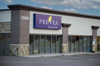 1109 W Clairemont Ave, Eau Claire, WI for lease Building Photo- Image 1 of 2