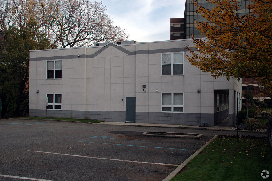 25 Prospect Ave, Hackensack, NJ for sale - Building Photo - Image 1 of 1