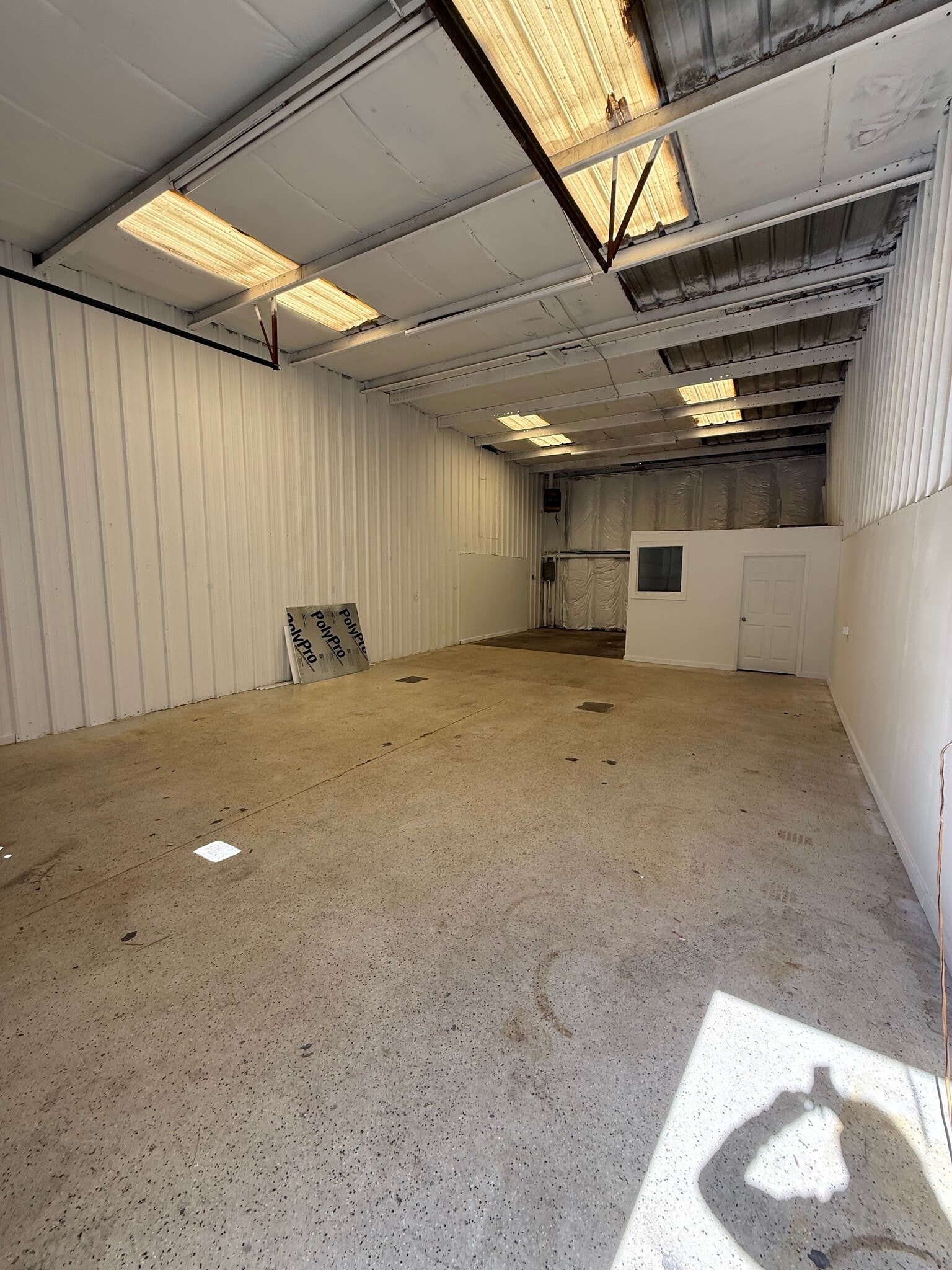 1880 Commerce Rd, Athens, GA for lease Interior Photo- Image 1 of 8