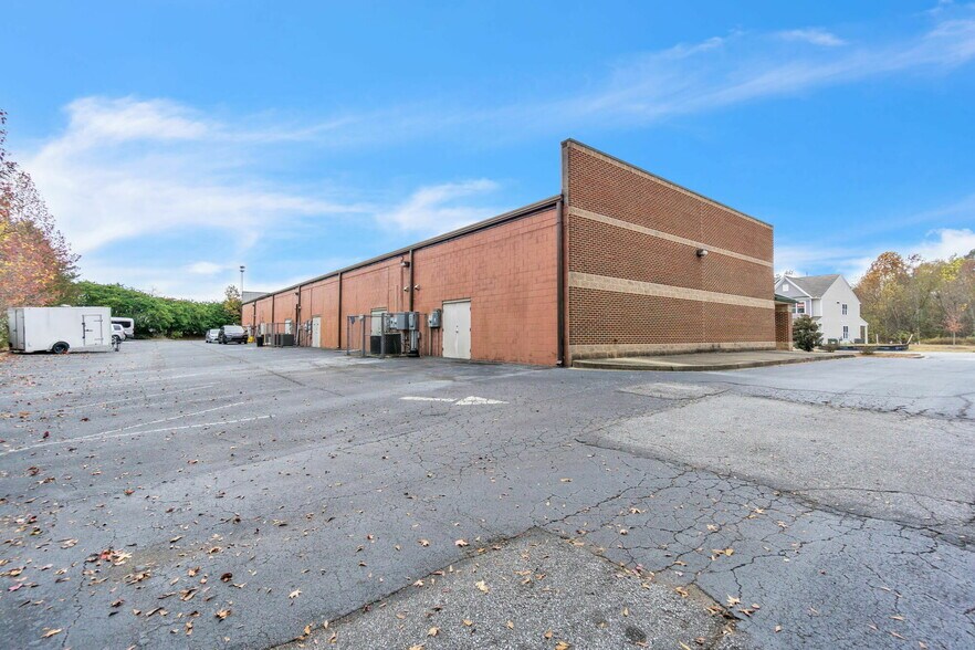 680 Fairview Rd, Simpsonville, SC 29680 Retail for Sale