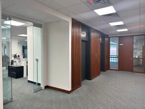 1 Dearborn Sq, Kankakee, IL for lease Interior Photo- Image 2 of 11