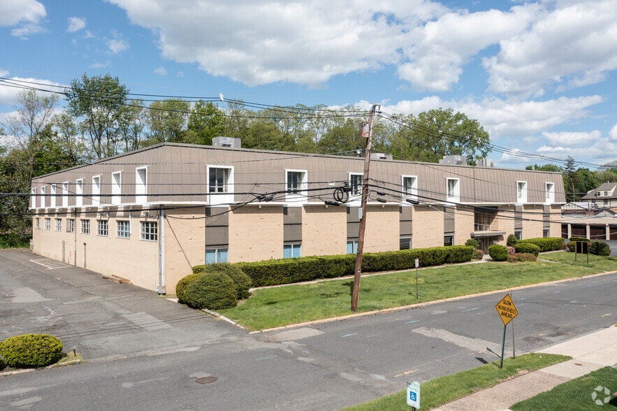 61 W Hunter Ave, Maywood, NJ 07607