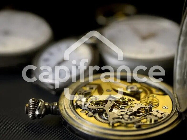 Retail in Lyon for lease - Building Photo - Image 3 of 4