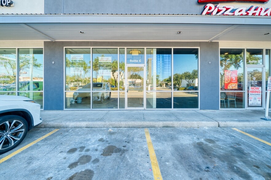 4001 Richmond Ave, Houston, TX for lease - Building Photo - Image 3 of 8