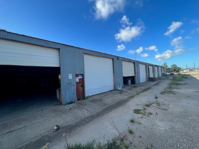 726 Shields St, Channelview, TX for lease - Building Photo - Image 2 of 4