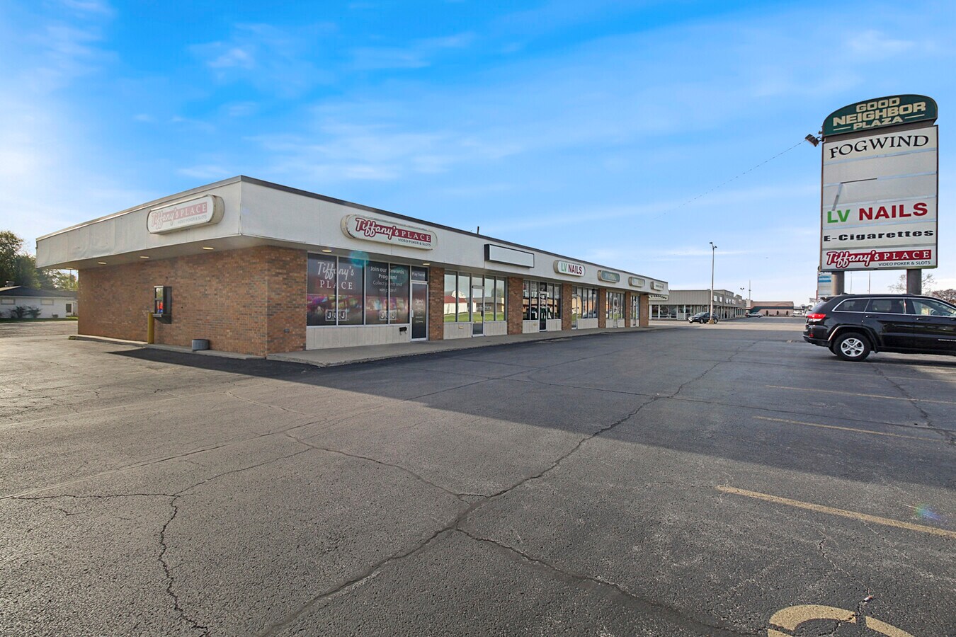 1500 S Lakeland Blvd, Mattoon, IL 61938 Good Neighbor