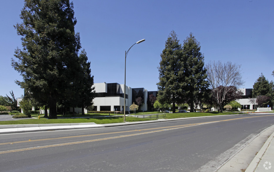 1001 Ridder Park Dr, San Jose, CA for sale - Primary Photo - Image 1 of 1