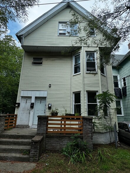 105 Ivy St, New Haven, CT for sale - Primary Photo - Image 1 of 3