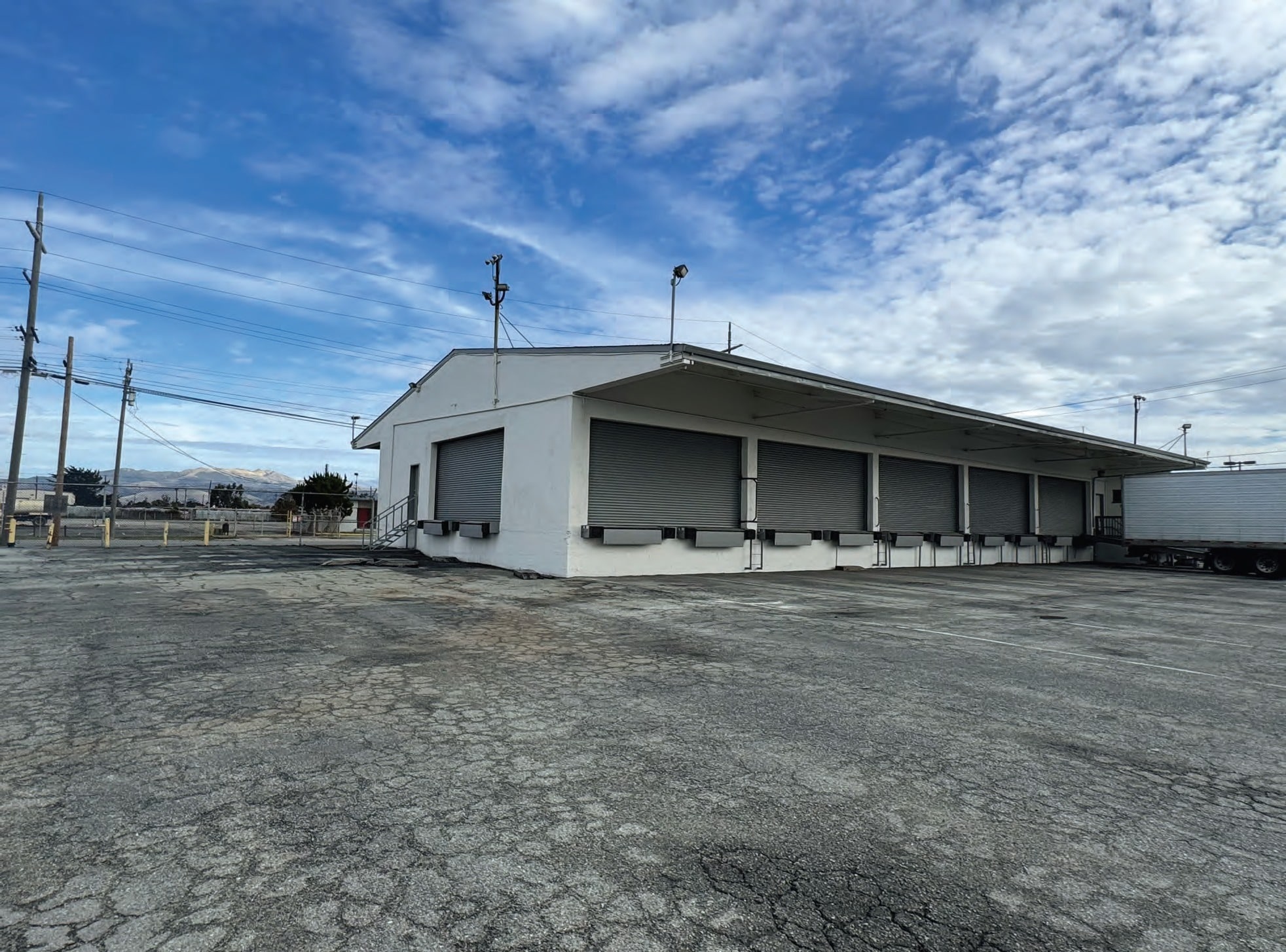 1084 Terven Ave, Salinas, CA for lease Building Photo- Image 1 of 5
