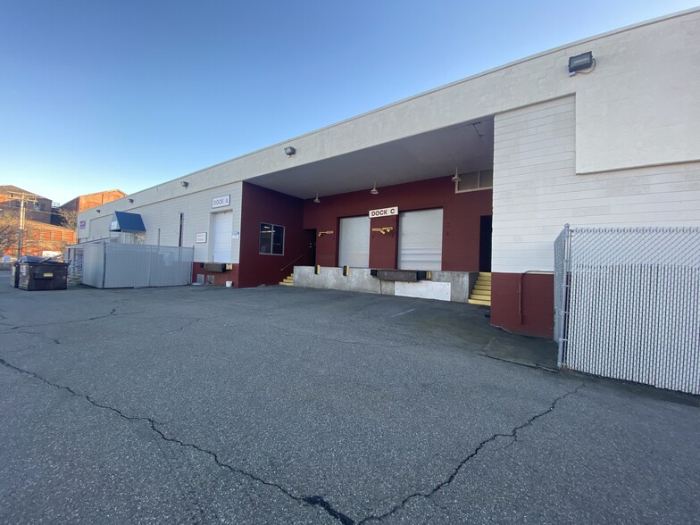 130 Hamilton St, New Haven, CT for lease - Building Photo - Image 1 of 12