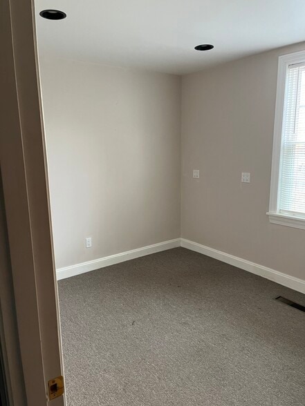 3642 Main St, Stone Ridge, NY for lease - Building Photo - Image 2 of 8