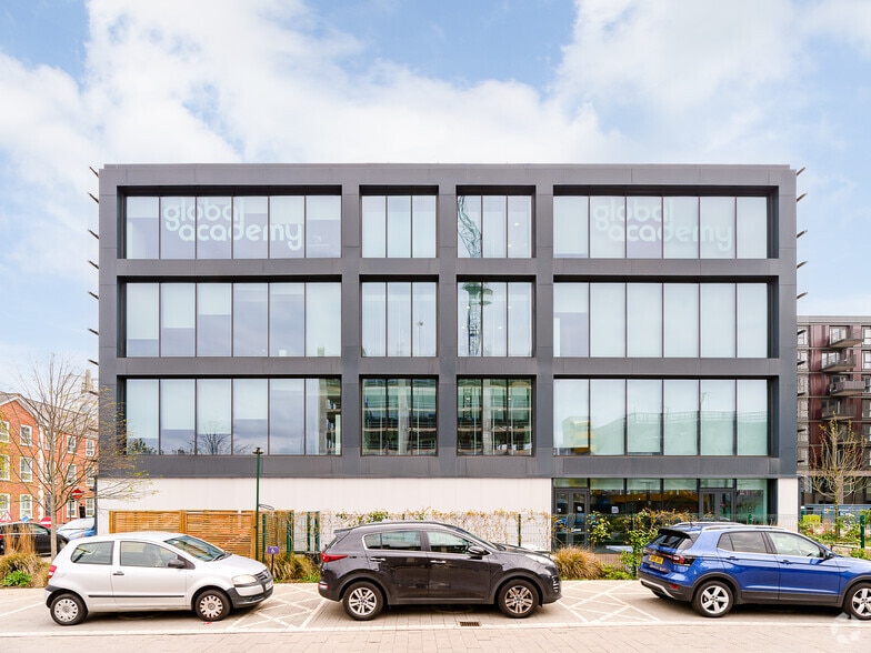 Blyth Rd, Hayes for lease - Building Photo - Image 2 of 17