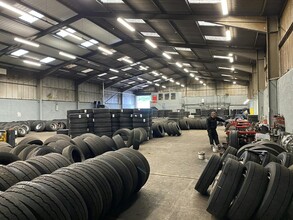 Sandbeds Trading Estate, Ossett for lease Interior Photo- Image 2 of 2