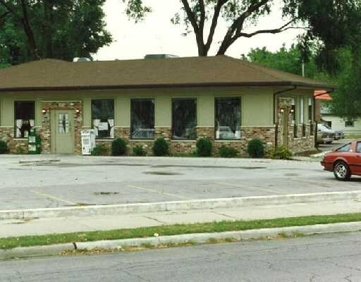 232 16th Ave SW, Cedar Rapids, IA for sale Primary Photo- Image 1 of 1