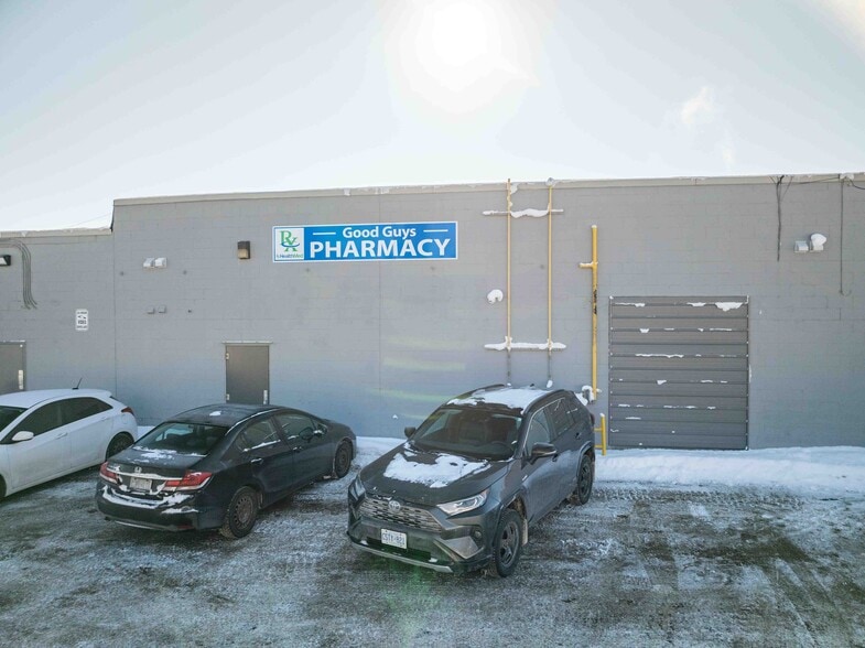 1534-1540 Lasalle Blvd, Sudbury, ON for lease - Building Photo - Image 3 of 10