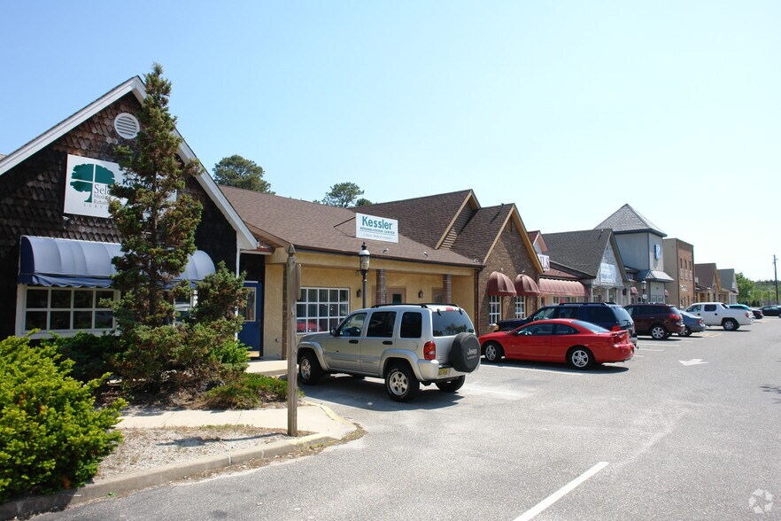 1747 Hooper Ave, Toms River, NJ 08753