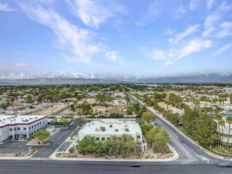 2727 S Rainbow Blvd, Las Vegas, NV for sale - Building Photo - Image 3 of 15