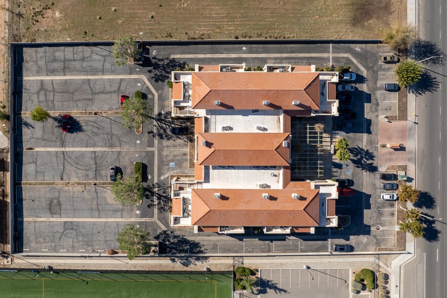 3166 E Palmdale Blvd, Palmdale, CA for sale - Building Photo - Image 3 of 31