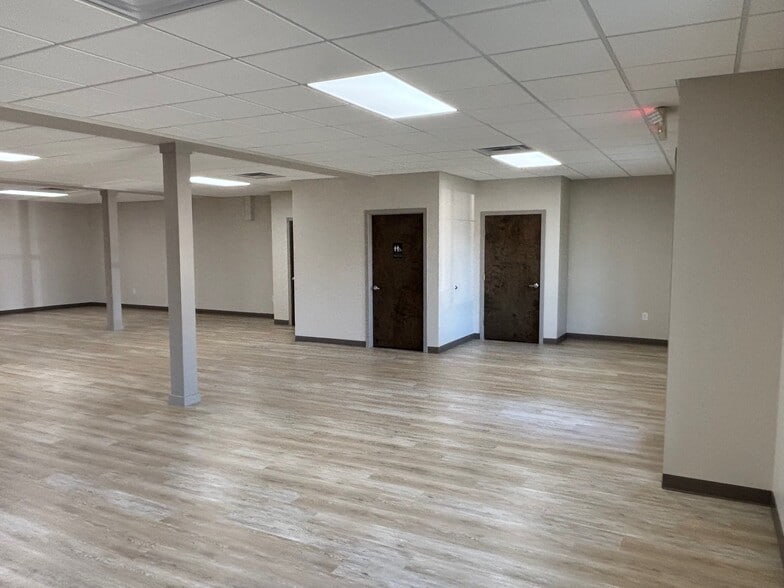 221 Osage Ln, Waynesboro, VA for lease - Building Photo - Image 3 of 6