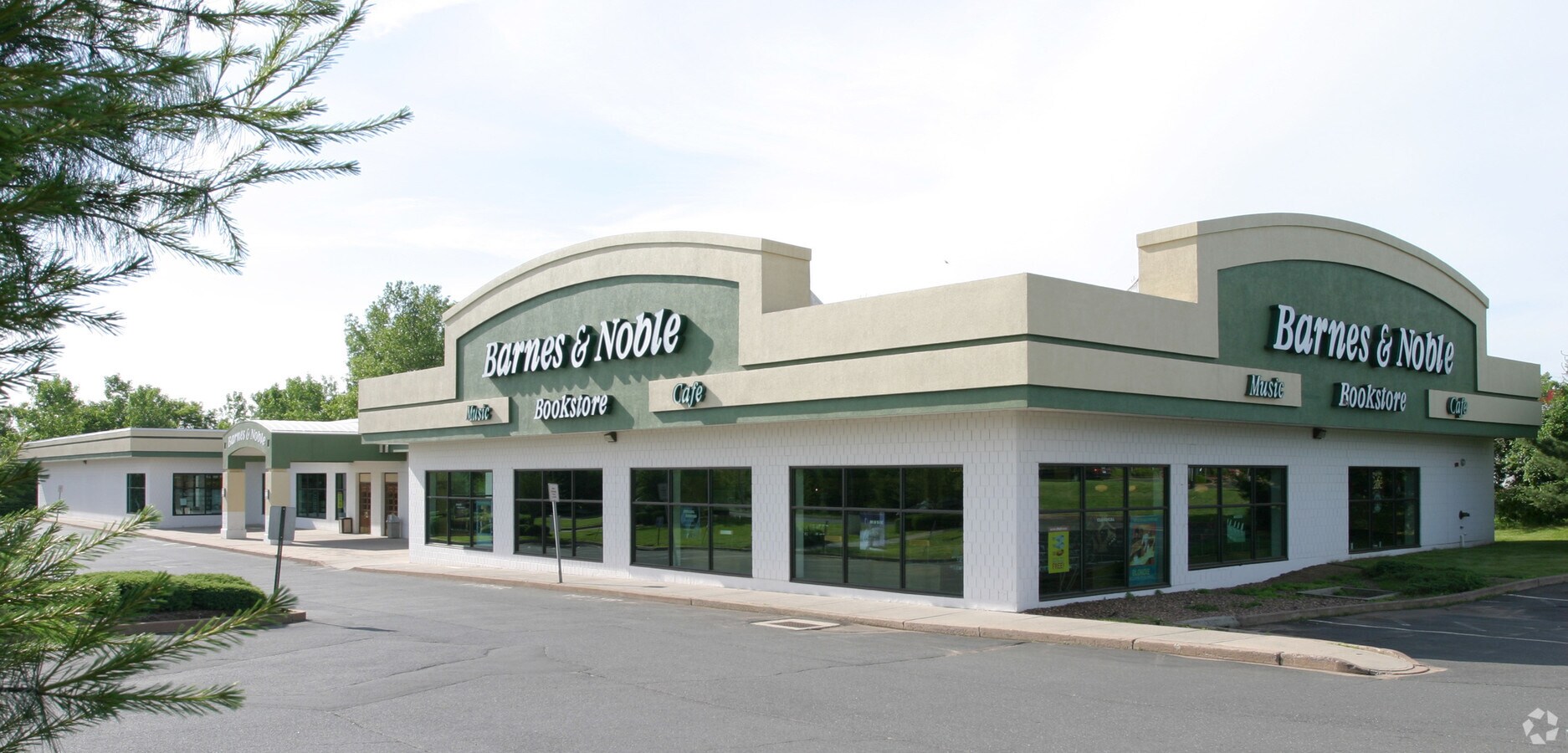 1599 South East Rd, Farmington, CT 06032