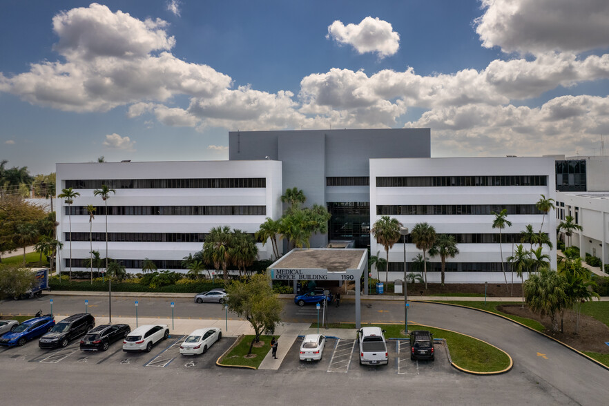 1190 NW 95th St, Miami, FL for lease - Building Photo - Image 1 of 4