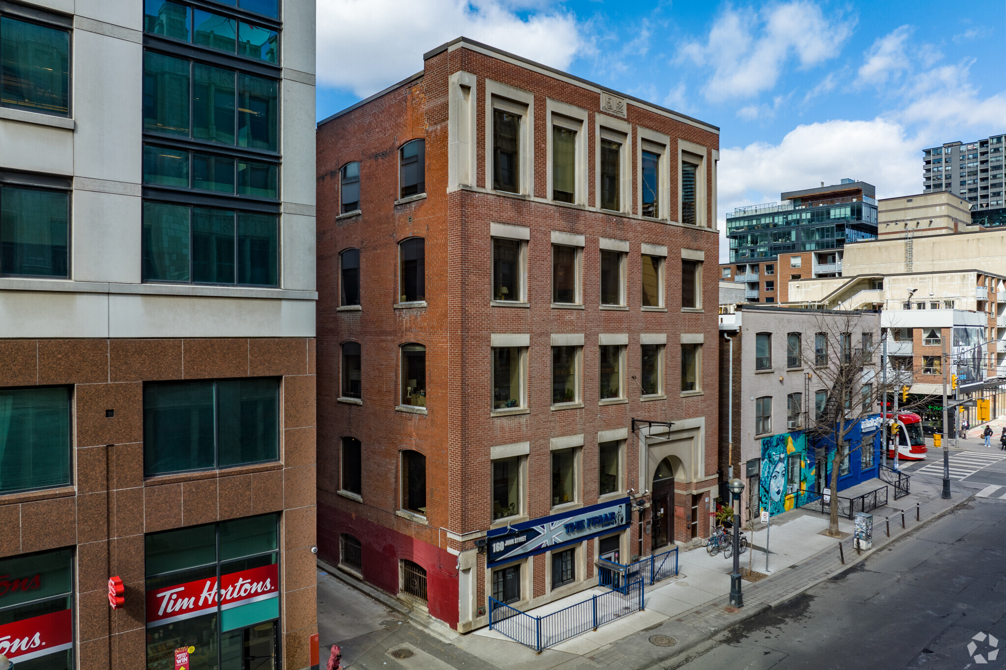 160 John St, Toronto, ON for lease Primary Photo- Image 1 of 6