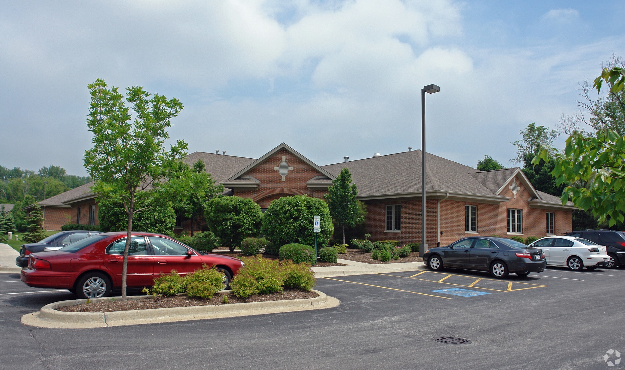 6743-6747 S Kingery Hwy, Willowbrook, IL for lease Primary Photo- Image 1 of 6