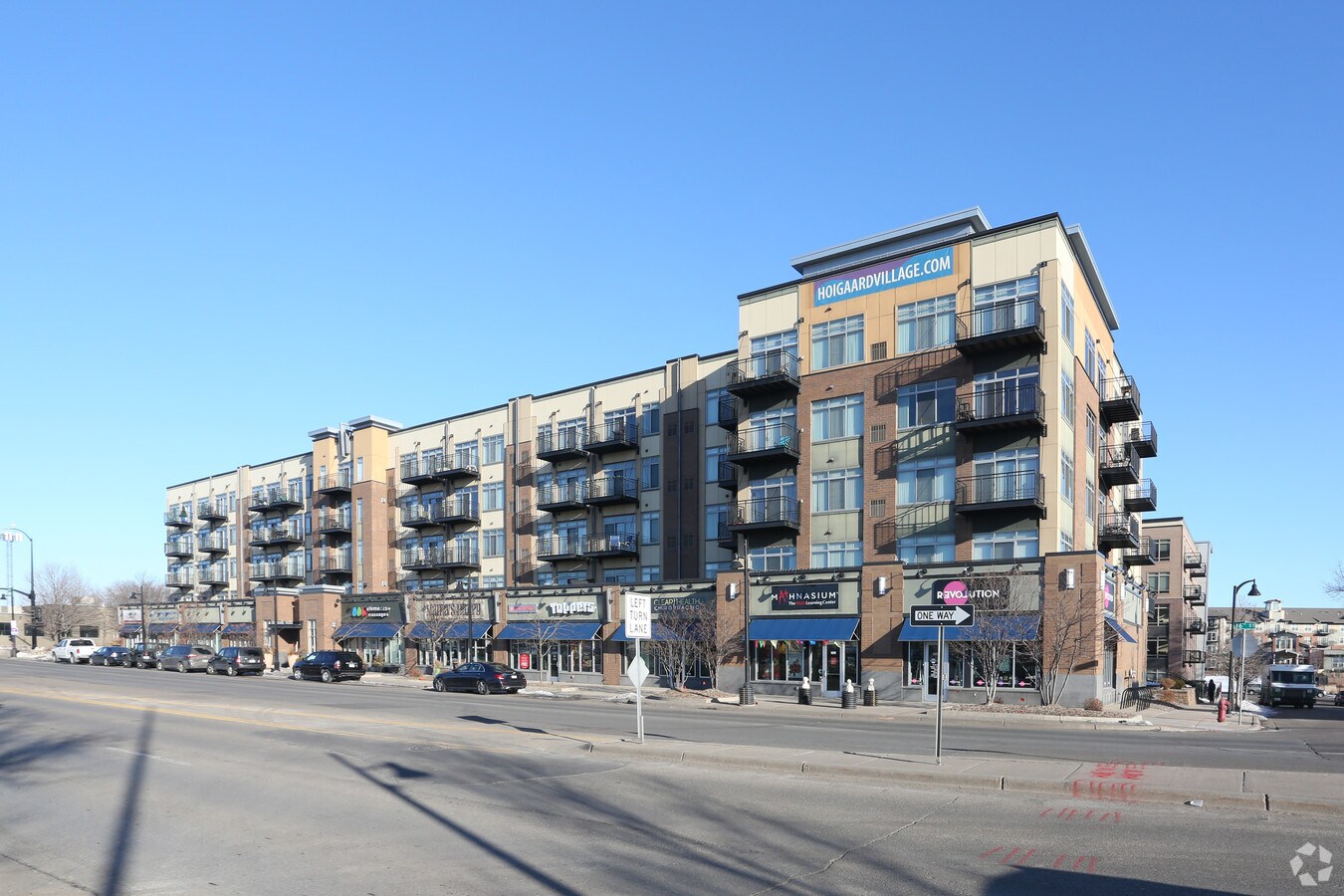 56005690 W 36th St, Saint Louis Park, MN 55416 Hoigaard Village