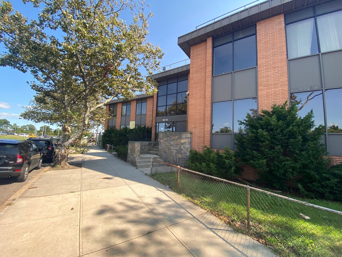 16710 S Conduit Ave, Jamaica, NY 11434 12K SF Office Building Near
