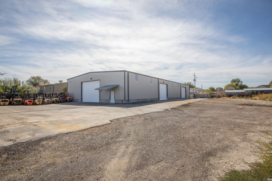 7079 W Gates Ave, West Valley City, UT for sale - Building Photo - Image 1 of 5