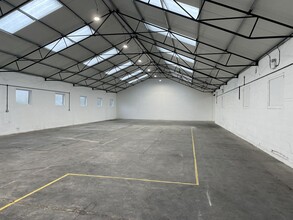 London Rd, Devizes for lease Interior Photo- Image 1 of 3