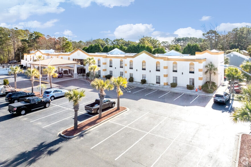 1201 US Highway 17 N, Surfside Beach, SC for sale - Primary Photo - Image 1 of 1